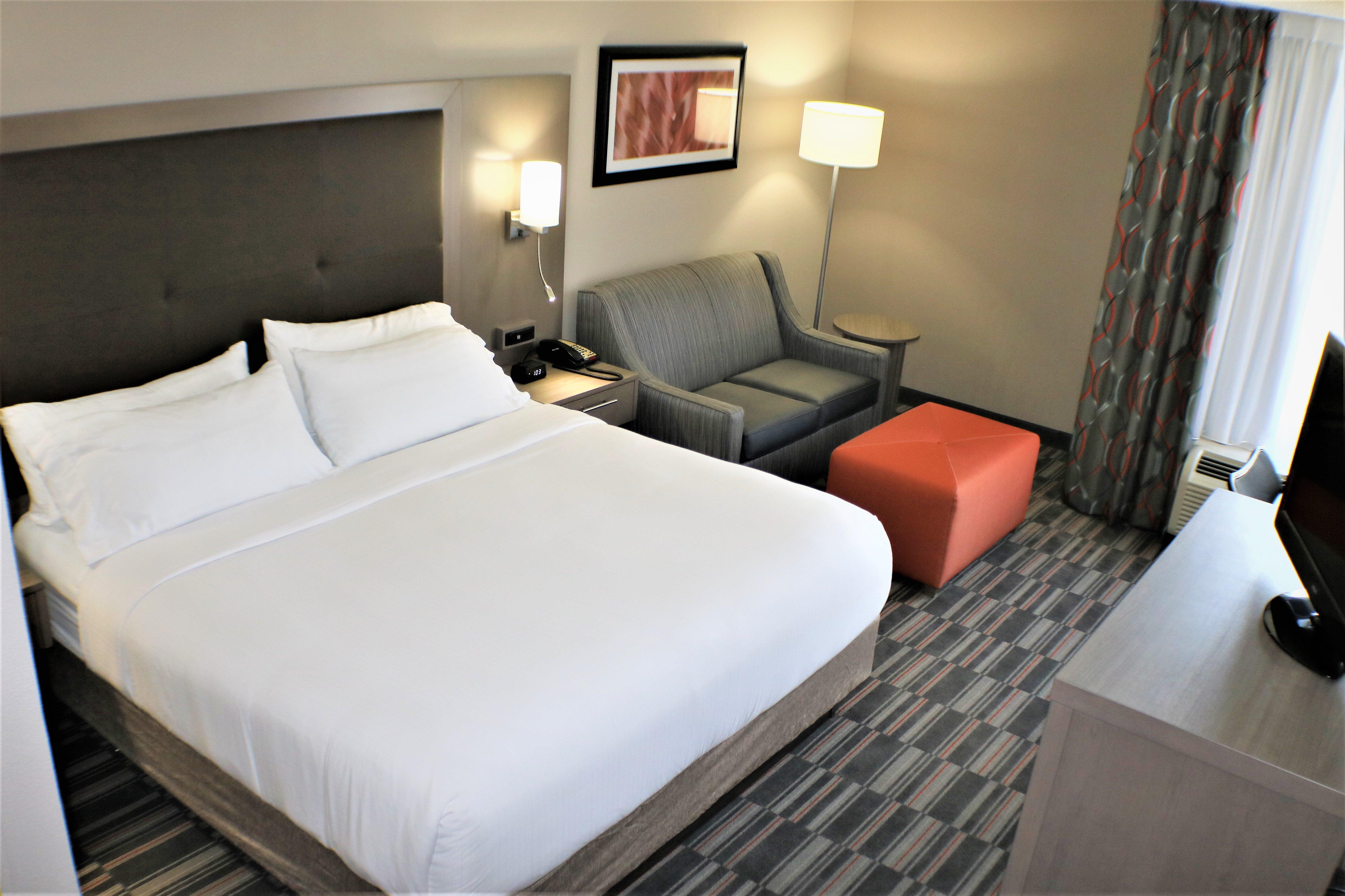 Holiday Inn Express Woodstock-Shenandoah Valley By Ihg Buitenkant foto